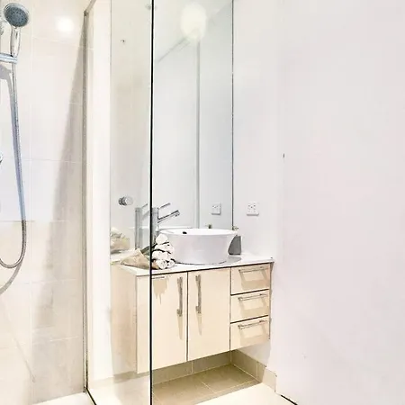 Luxurious 2 Bed Apartment With Captivating View Melbourne Exterior photo