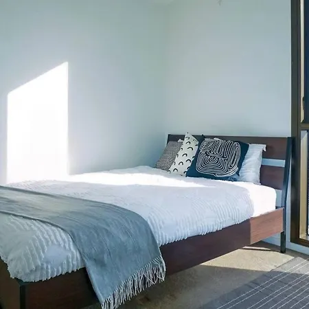 Luxurious 2 Bed Apartment With Captivating View Melbourne Exterior photo